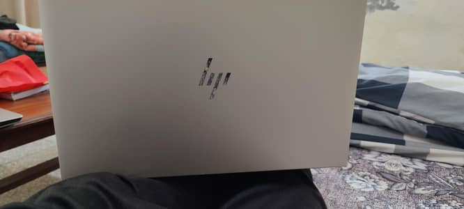 HP Elitebook 845 G8