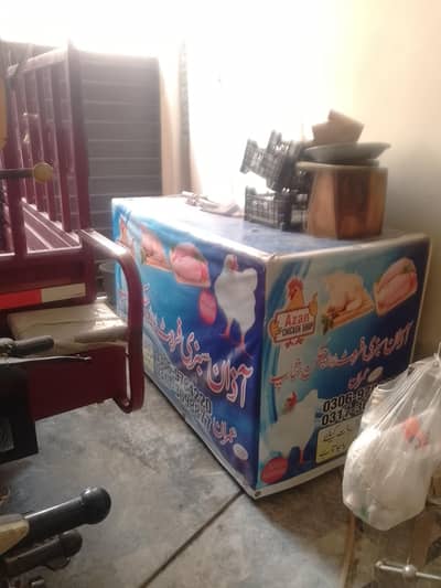 counter or almari for sale  1 phta b ha 4 by 6 ka