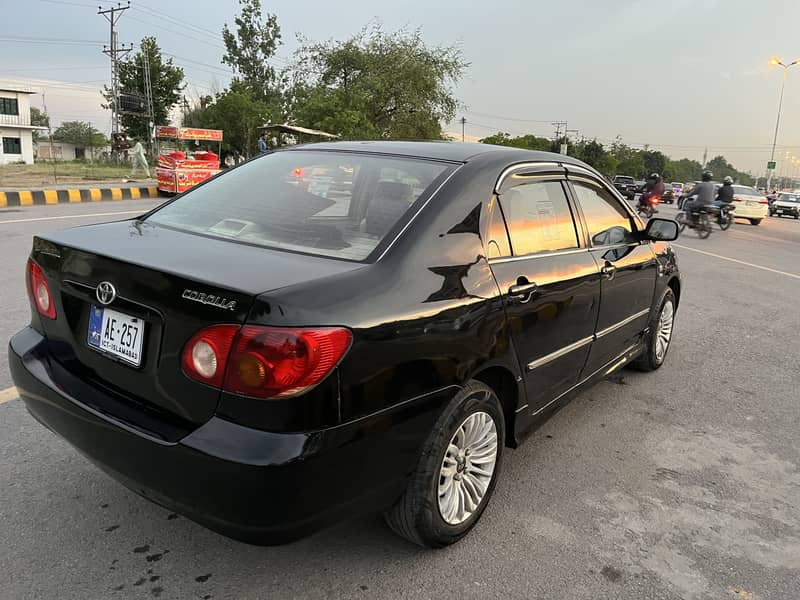 Corolla SE saloon automatic 2004 4
