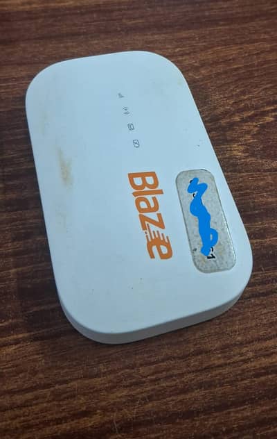 UFONE Blaze 4G WiFi Device (Almost New – 1 Week Used)