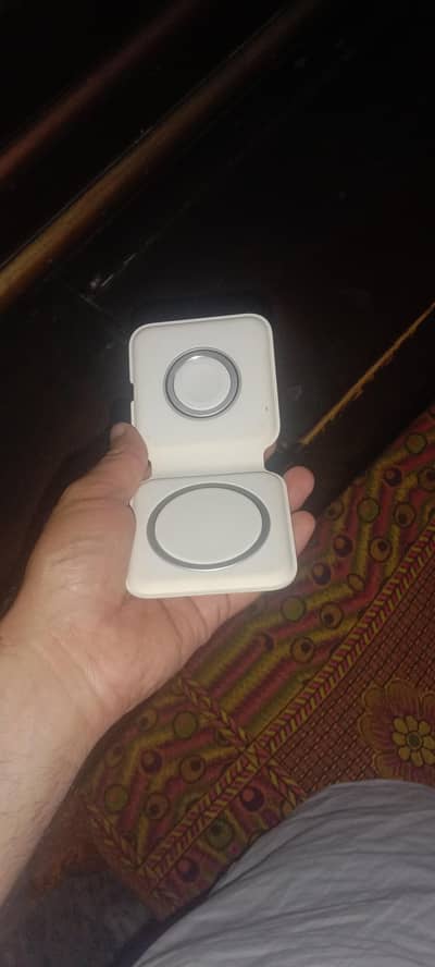 Apple Watch & AirPods Wireless Charger 2 in 1