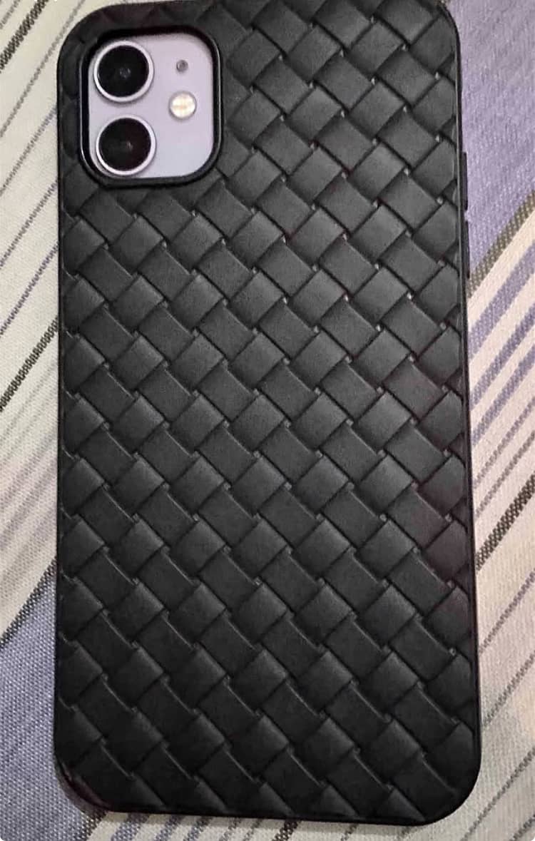 Apple iPhone 11 0