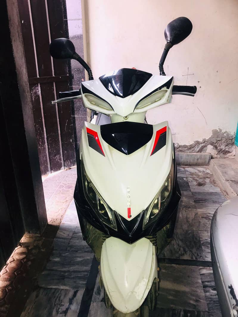 Scooty 0