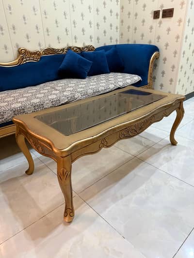 Dewan + table for sale.