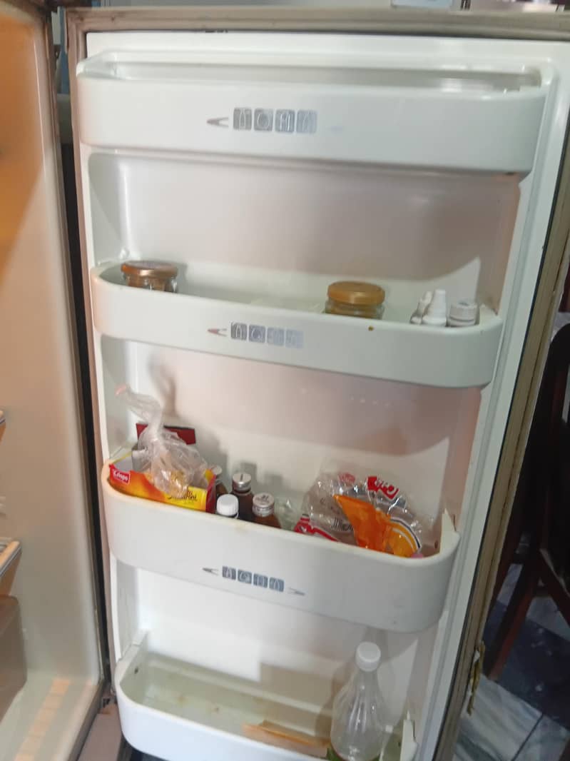 dawlance fridge 4