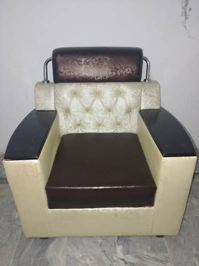 Sofa 5 Seat near Gulberg, Ghouri, Gulzar e Quaid, Khanna
