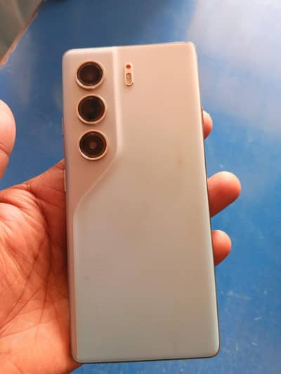 TECNO CAMON 40 PRO