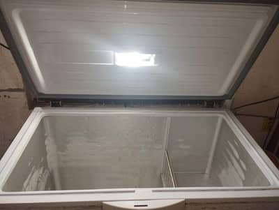 Dawlence Freezer In Good Condition
