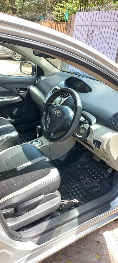 Toyota Belta 1000cc  7/12