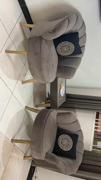 Chairs with table in excellent condition