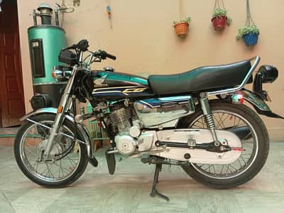 Honda CG 125 self start chrome special edition