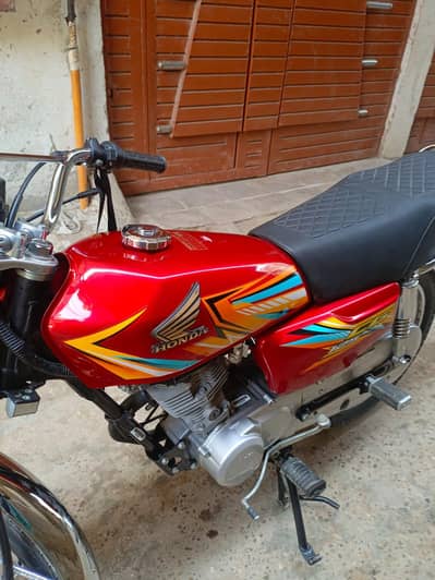 Honda 125 contact 03102836741