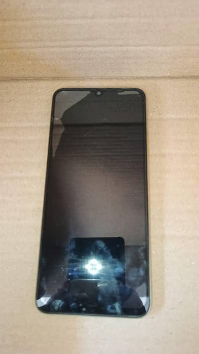 I m selling redmi 14c good condition 6gb 128gb dual SIM pta approved