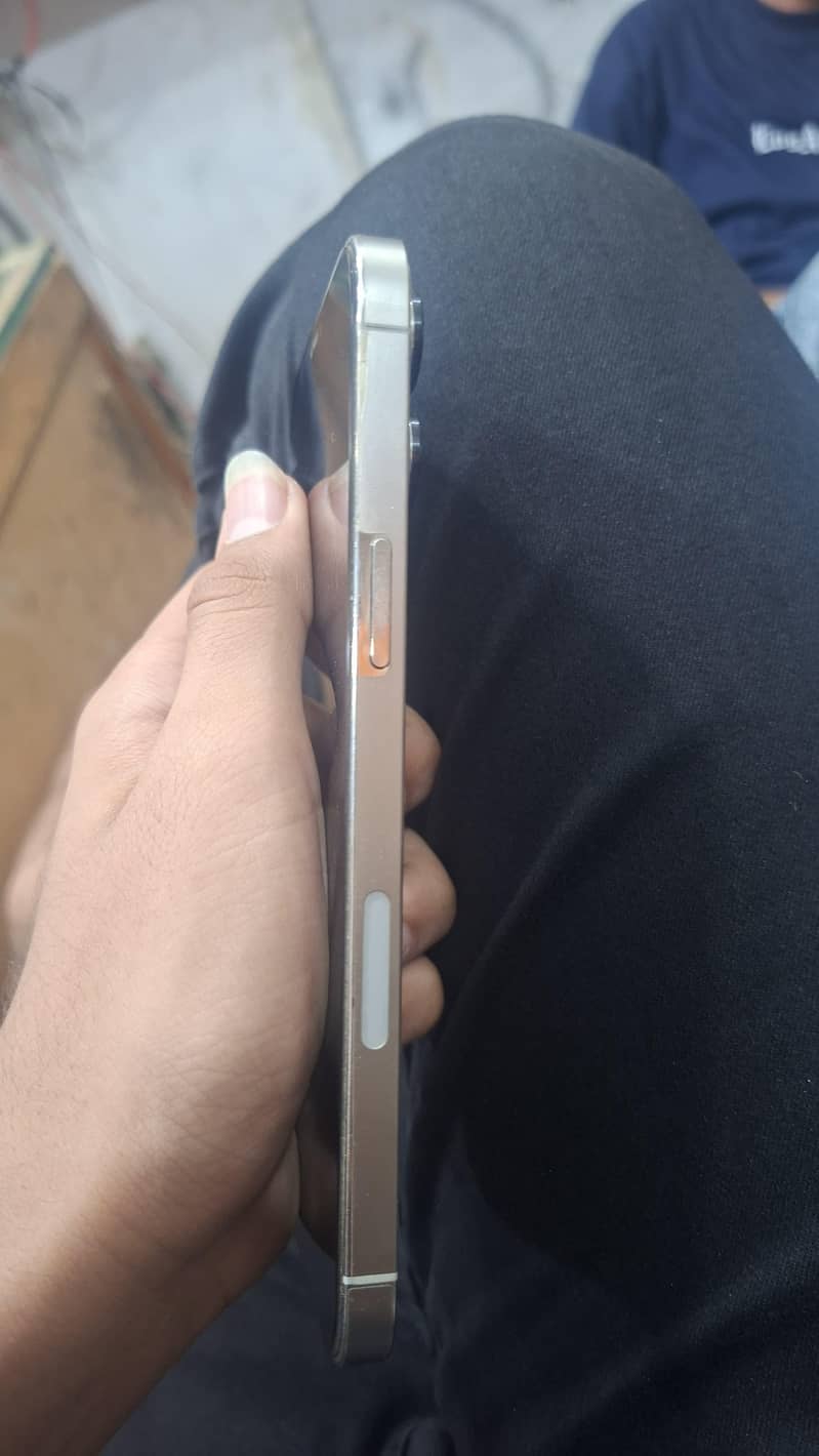 iphone 12 pro max 1
