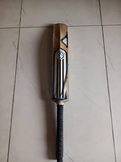 Adidas Bat Sachin Tendulkar adition