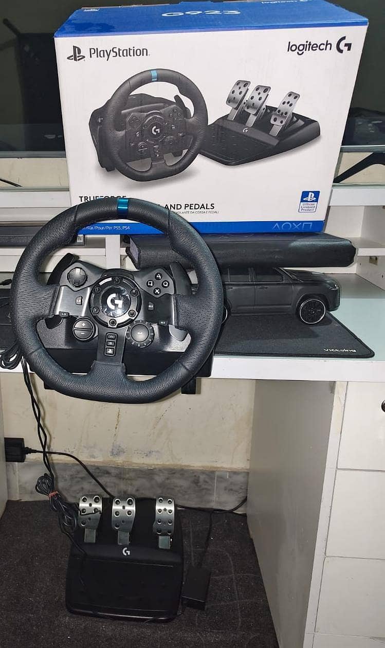logitech  g923 1