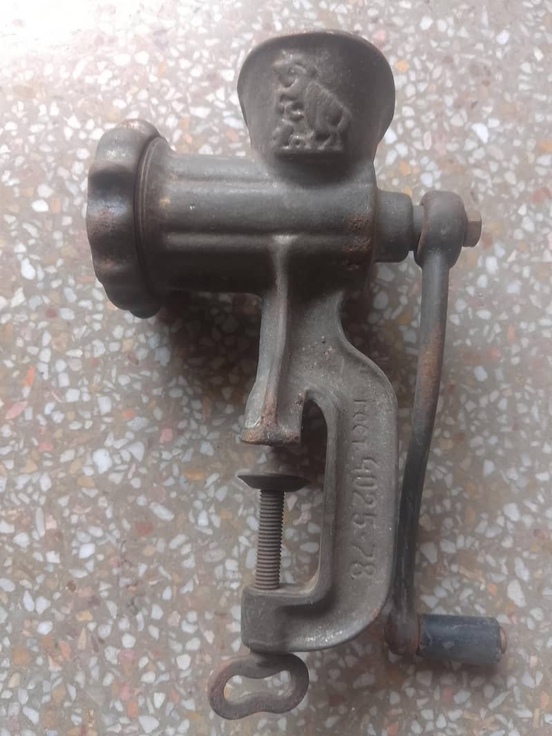 meat grinder machine 0
