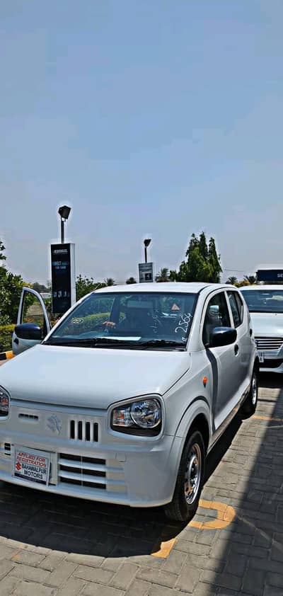 Bhai ye car nhi ha ye add lagaye hai