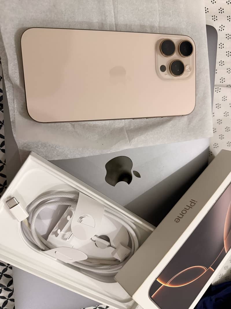 iPhone 16 pro max 3