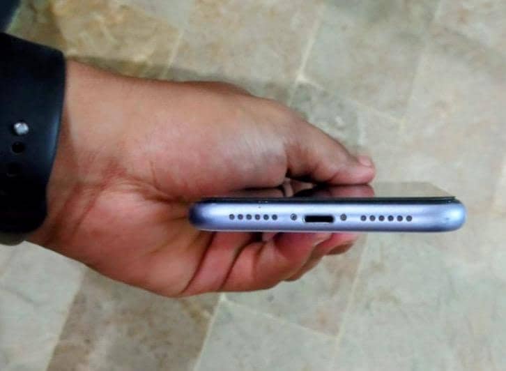 Apple iPhone 11 5