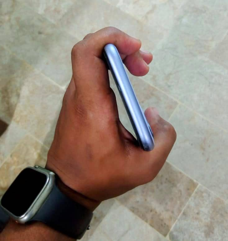 Apple iPhone 11 6
