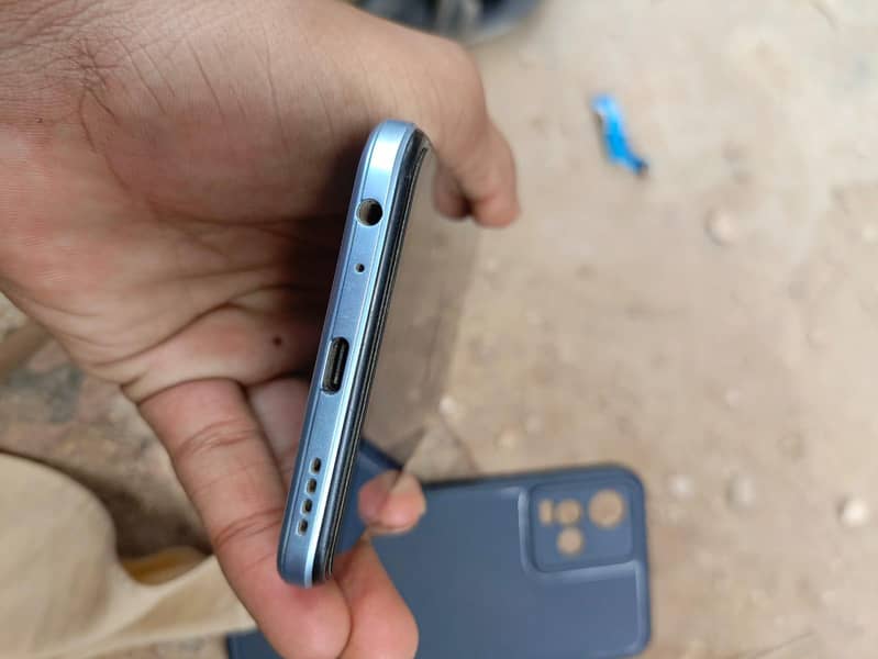 vivo y33s 0