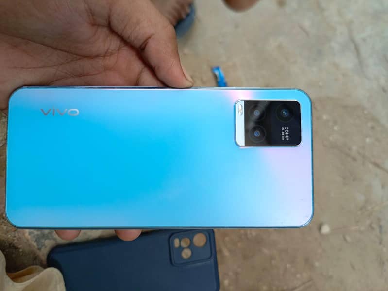 vivo y33s 5