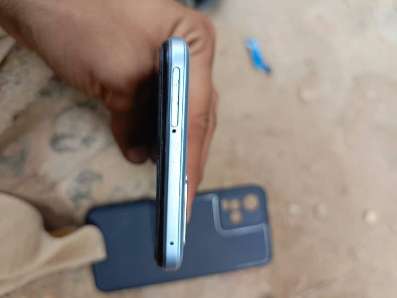 vivo y33s 6