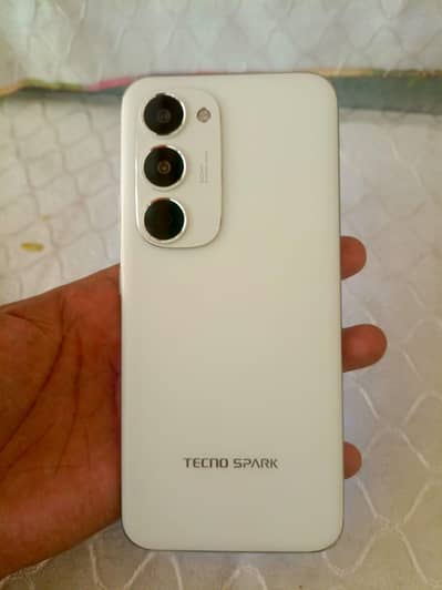tecno spark 40 pro Plus