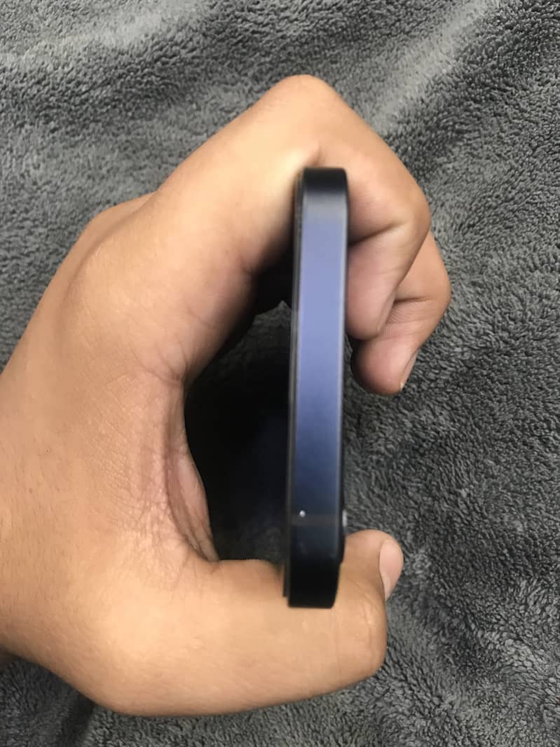 Iphone 12 3