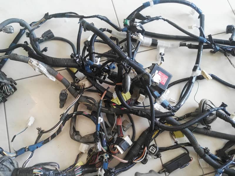 Complete wiring+Engine computer 4