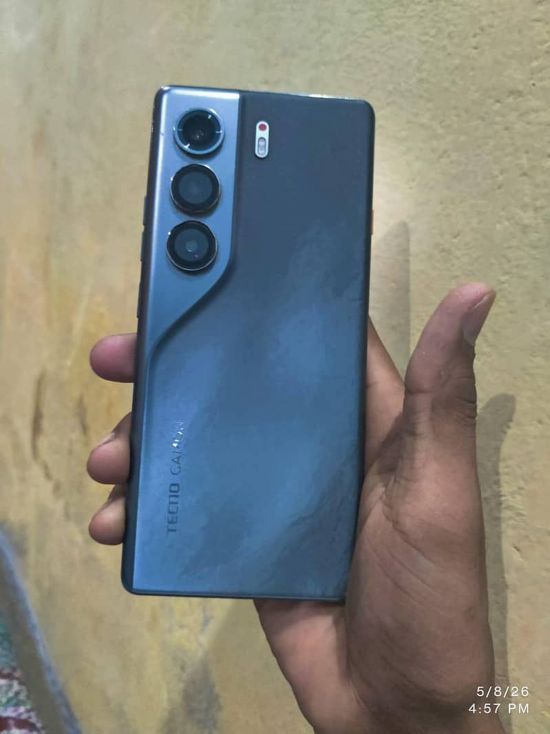 Techno camon 40 pro 0