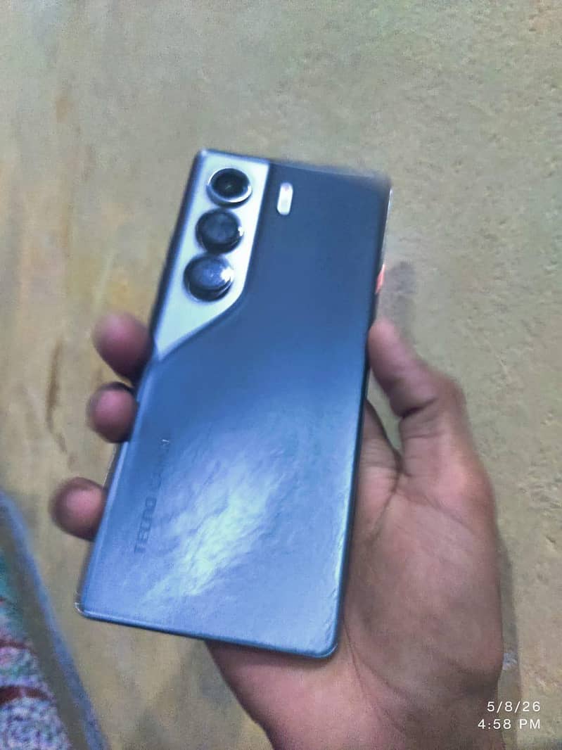 Techno camon 40 pro 2