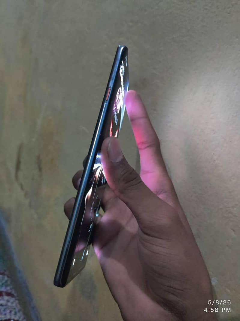 Techno camon 40 pro 6