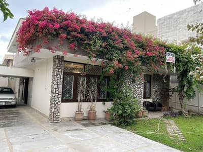 SPACIOUS HOUSE FOR RENT IN F-7