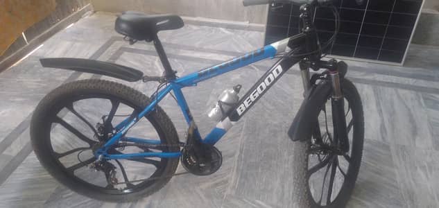 Begood gear cycle - Excellent Condition-26 inch with helment and pads.