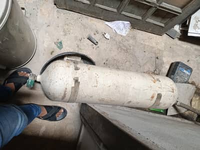 CNG Kit with Cylinder (48,5L) for Sale - Excellent Condition