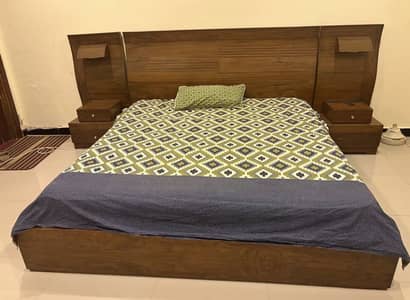 Wooden bed | Bed for sale | bed with mattress | condition 10/10