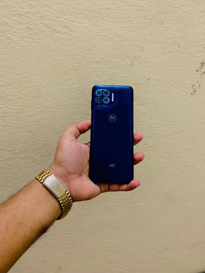 Motorola one 5g  best gaming and camera phone!