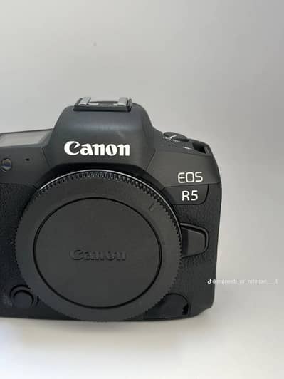 Canon R5 just like brand new for sale