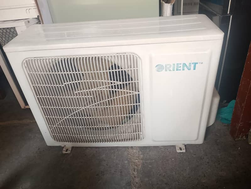 Orient AC 1
