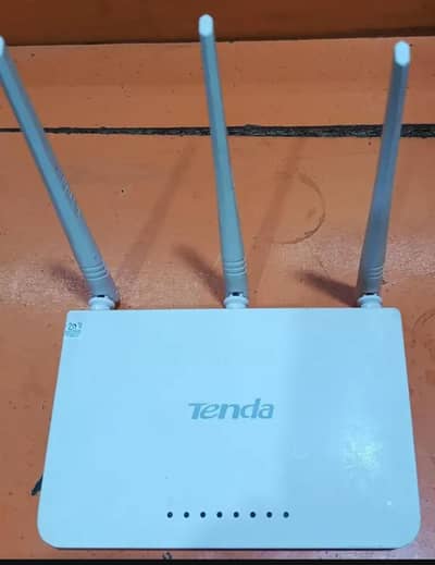 Tenda F3 Router  3 Antenas