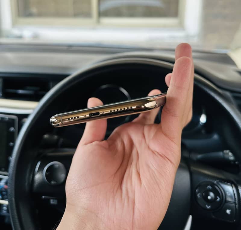 iPhone 11 Pro Max 10