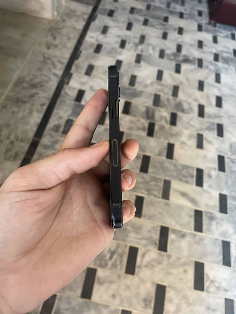 Iphone 12mini 0