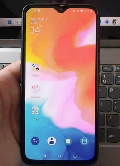 OnePlus 6T 8GB RAM / 128GB Storage for sale.
