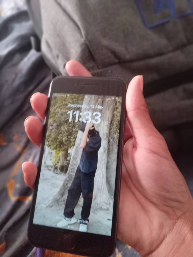 Apple iPhone 8 0