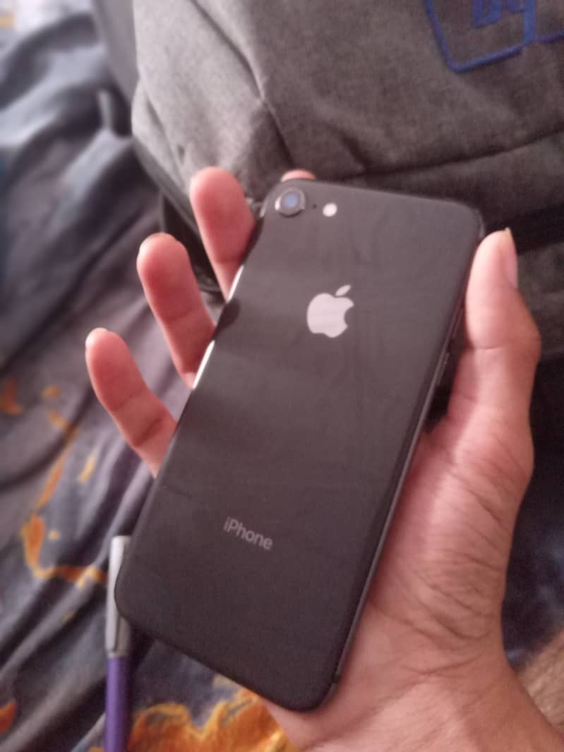 Apple iPhone 8 2
