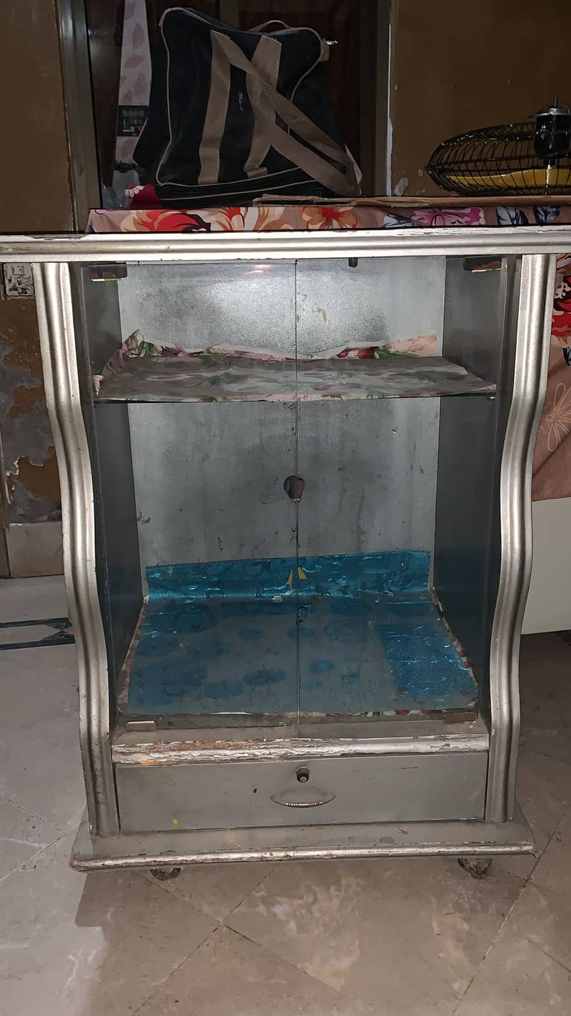 TV table 4