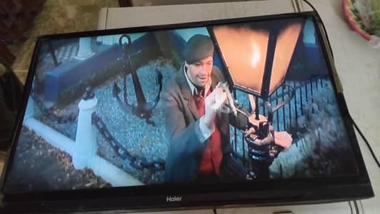 Hier 32 inch Led  good condition origional