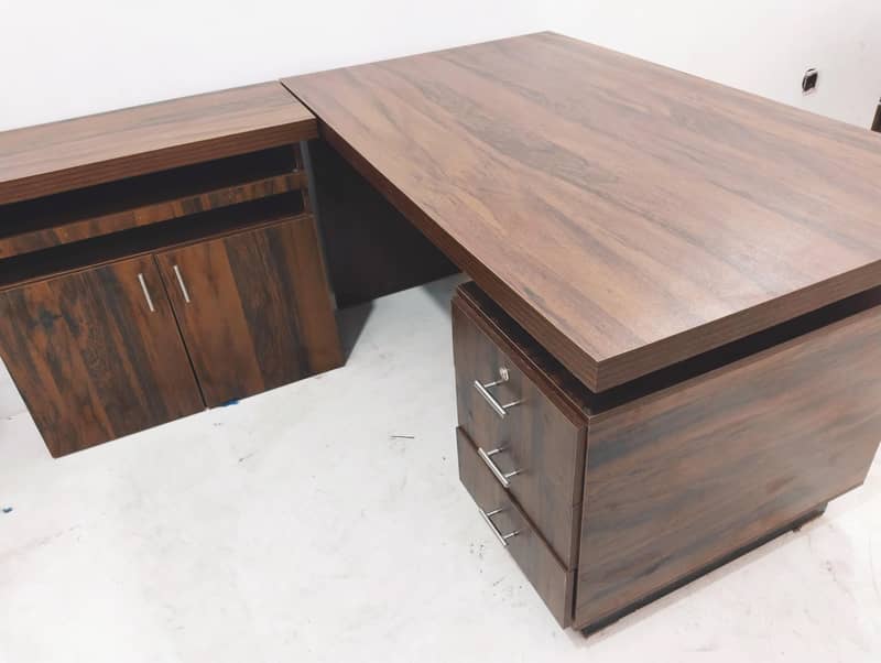 Executive Office Table 4